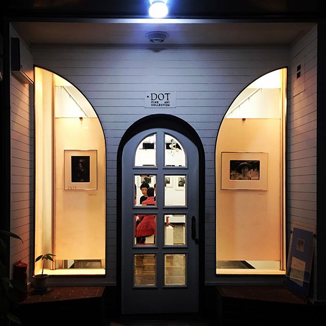Je suis allé à l'exposition de photos «Small Talk» de Mme Ikuko Tsujinaka à la galerie DOT à Shimogamo, dans la ville de Kyoto. (from Instagram)